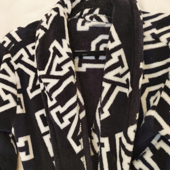 Victoria Secret Limited Edition Spa Robe Size XS - Picture 7 of 10